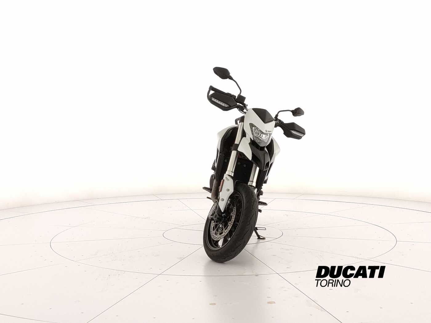 DUCATI hypermotard 939 