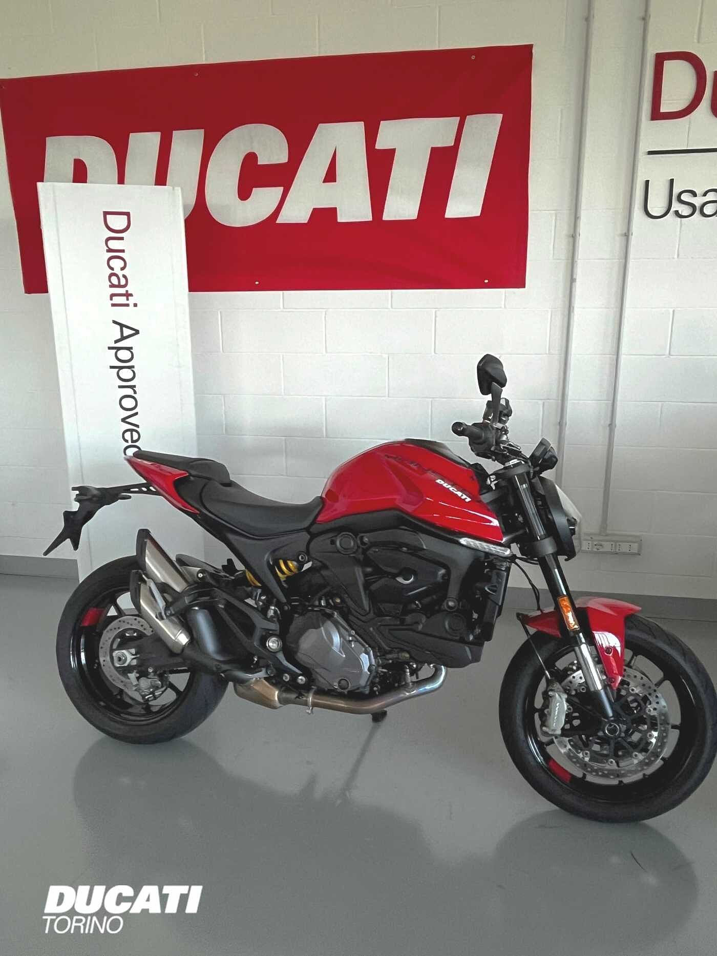 DUCATI monster 937 