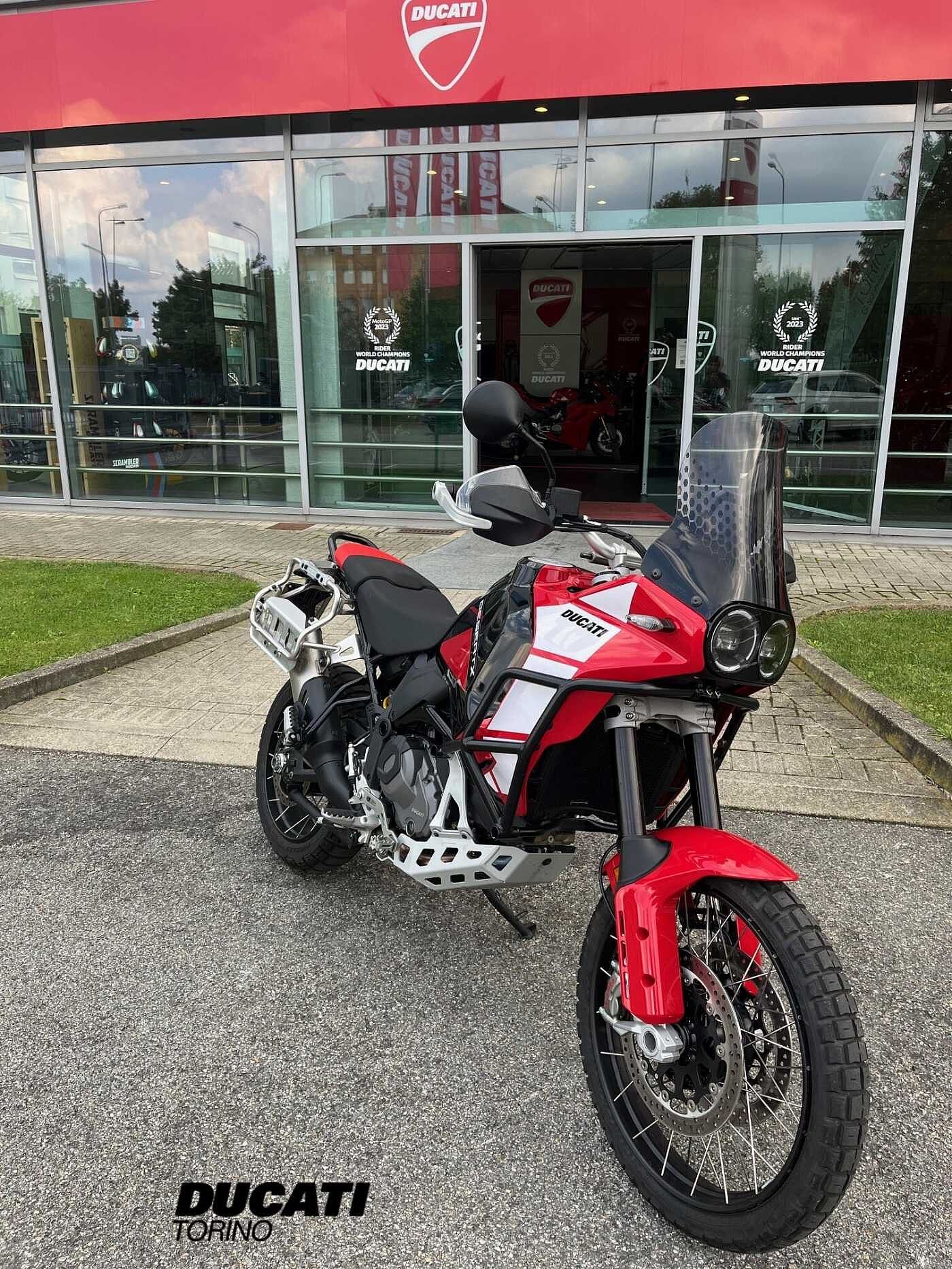 DUCATI DESERT X DISCOVEY 