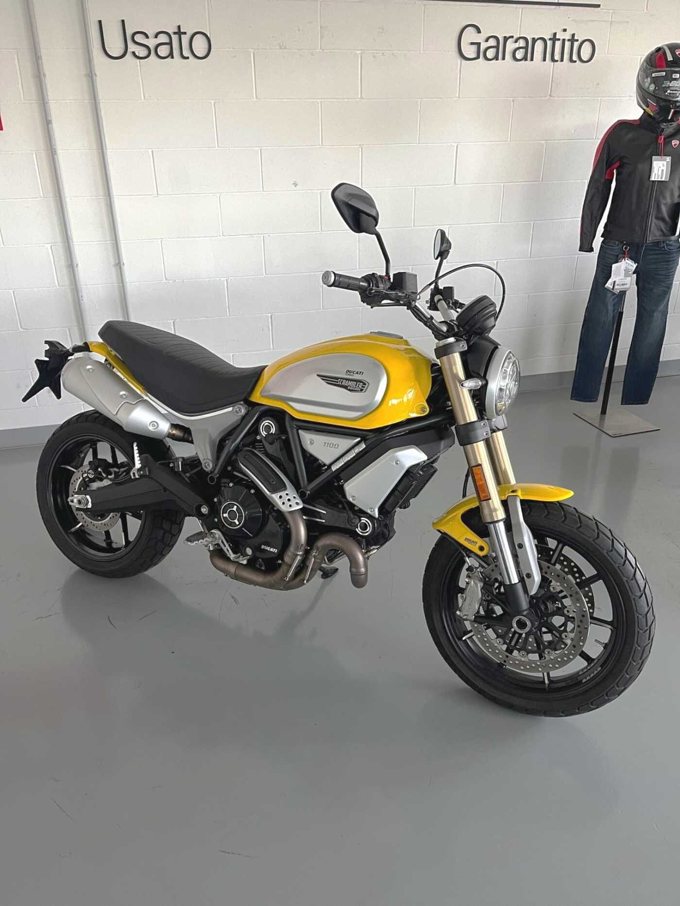 DUCATI SCRAMBLER 1100 