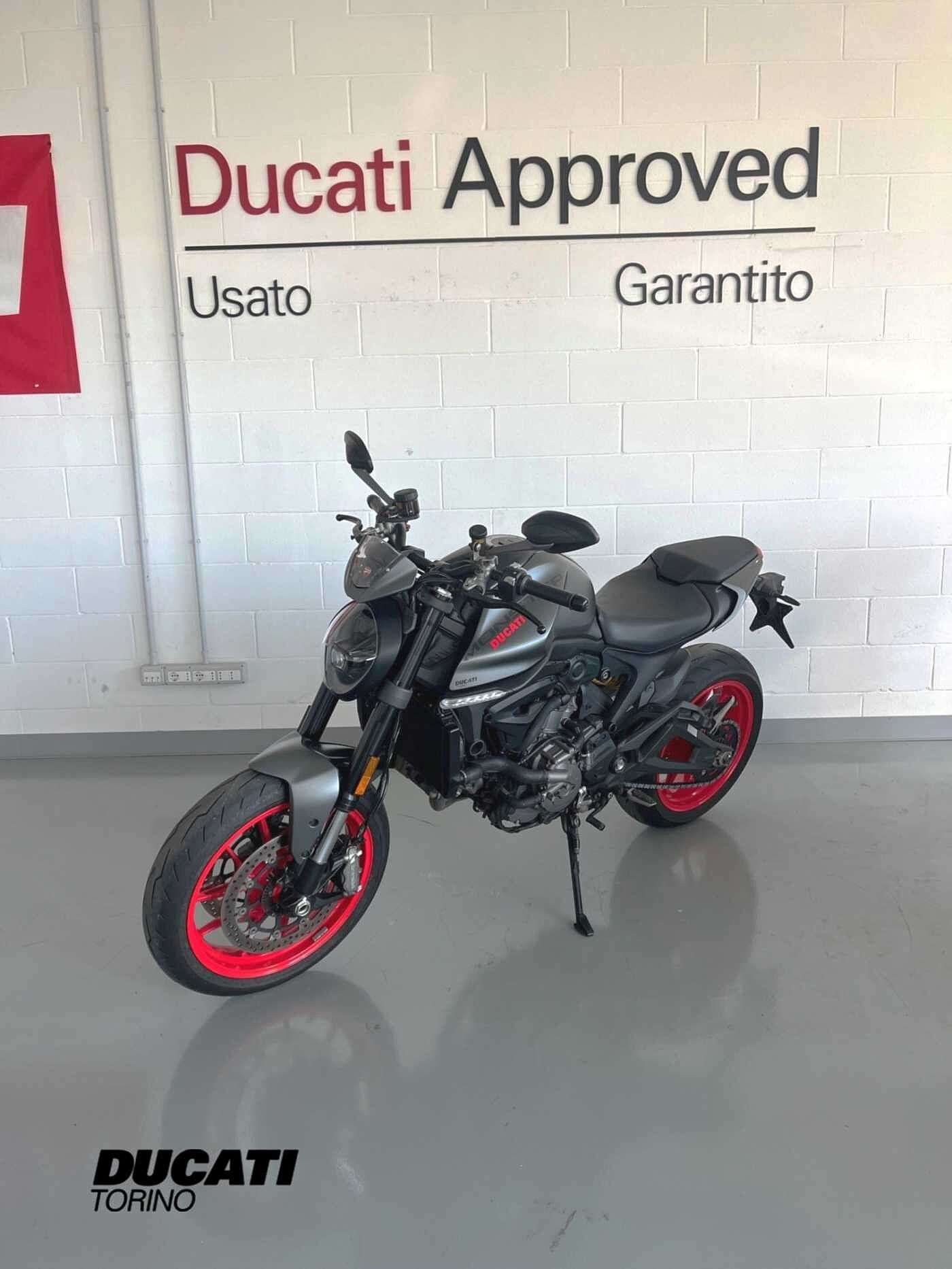 DUCATI MONSTER 937 