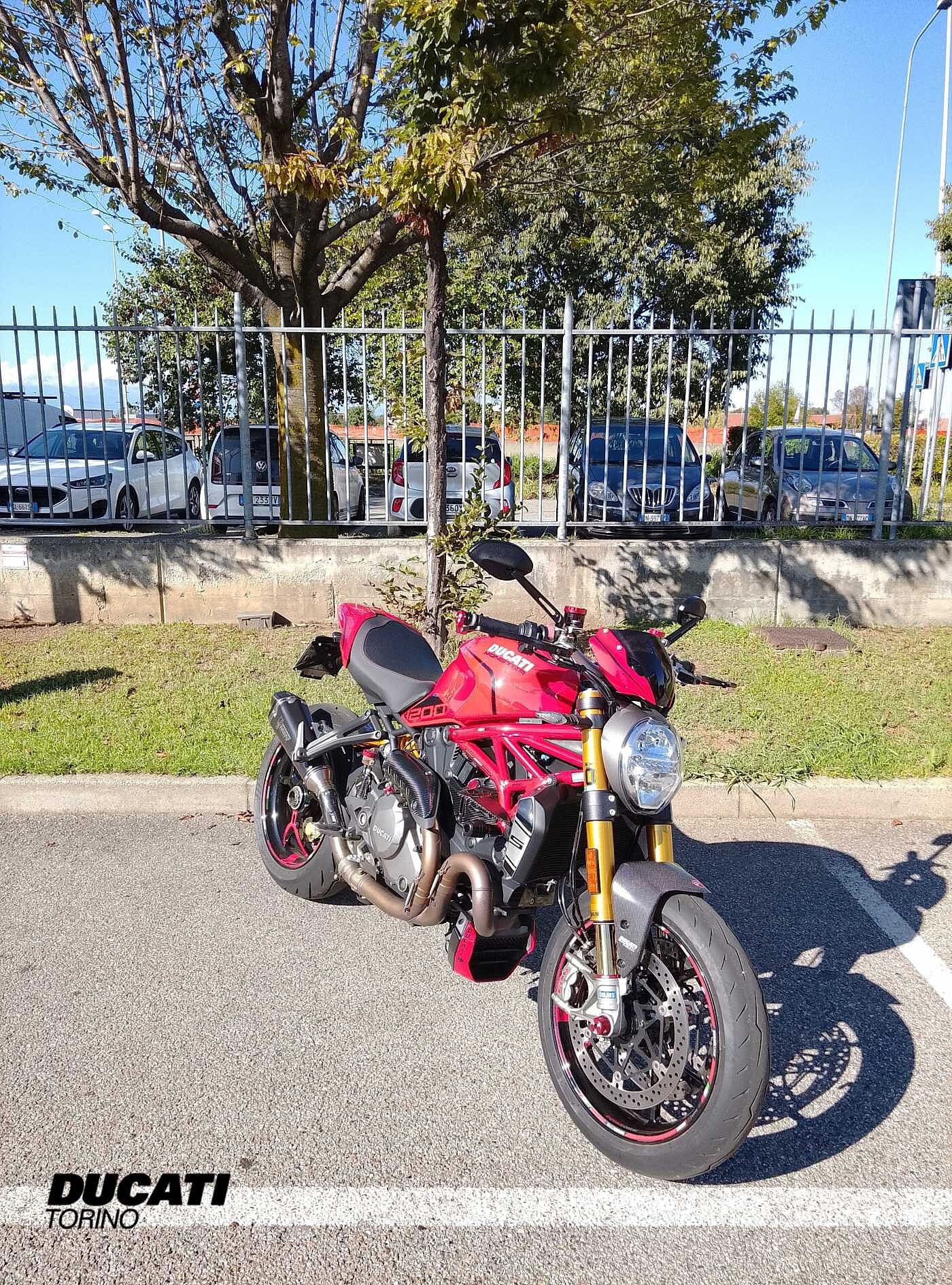 DUCATI MONSTER 1200 S 