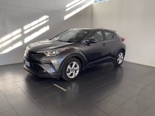 TOYOTA C-hr 1.8h active 2wd e-cvt
