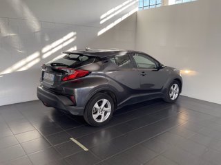 TOYOTA C-hr 1.8h active 2wd e-cvt