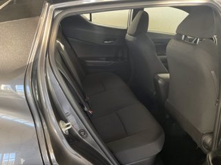 TOYOTA C-hr 1.8h active 2wd e-cvt