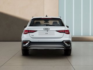 AUDI A3 allstreet 40 TFSI e S tronic Identity Contrast