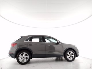 AUDI Q3 35 2.0 tdi business advanced quattro s-tronic