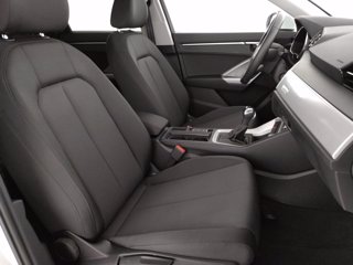 AUDI Q3 35 2.0 tdi business advanced s-tronic