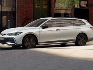 VOLKSWAGEN Passat 1.5 etsi act r-line 150cv dsg