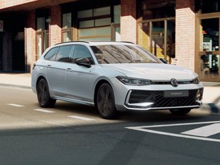 VOLKSWAGEN Passat 1.5 etsi act r-line 150cv dsg