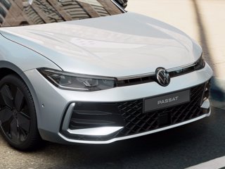 VOLKSWAGEN Passat 1.5 etsi act r-line 150cv dsg
