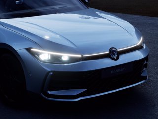 VOLKSWAGEN Passat 1.5 etsi act r-line 150cv dsg