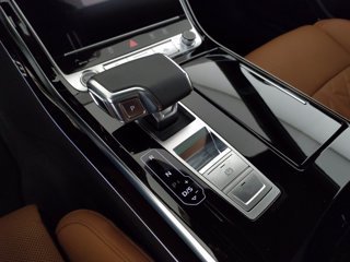 AUDI A8 60 3.0 tfsi e quattro tiptronic