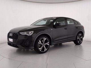 AUDI Q3 sportback 45 1.4 tfsi e identity black s-tronic