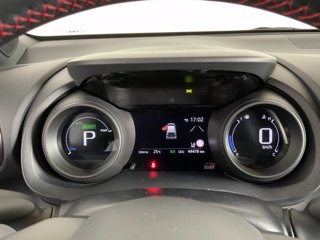 TOYOTA Yaris 1.5h gr sport