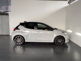 TOYOTA Yaris 1.5h gr sport