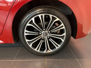 TOYOTA Corolla 1.8h style cvt