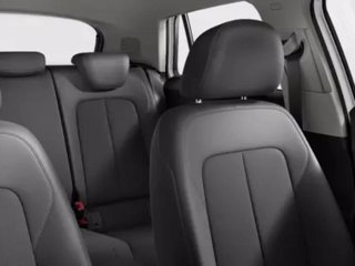 AUDI Q2 35 TDI quattro S tronic Business