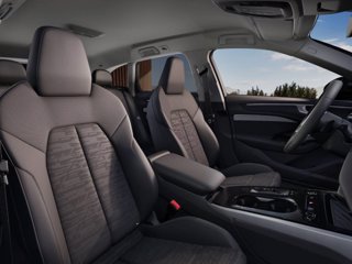 AUDI A6 Avant e-hybrid 270 kW S tronic quattro S line edition