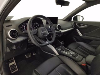 AUDI Q2 35 2.0 tdi identity black quattro s-tronic