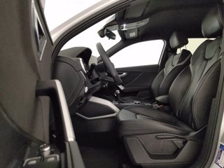 AUDI Q2 35 2.0 tdi identity black quattro s-tronic