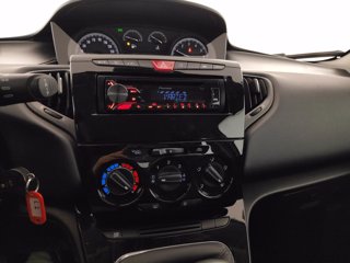 LANCIA Ypsilon 1.2 silver 69cv