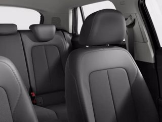 AUDI Q2 35 TFSI S tronic Business