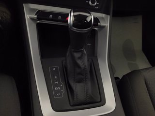 AUDI Q3 35 2.0 tdi business s-tronic