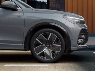 VOLKSWAGEN Tiguan 1.5 etsi r-line plus 150cv dsg