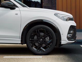 VOLKSWAGEN Tiguan 2.0 tdi r-line plus 150cv dsg