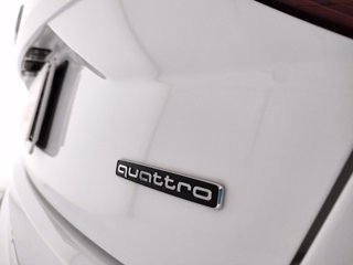 AUDI Q2 35 2.0 tdi business quattro s-tronic