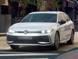 VOLKSWAGEN Passat 1.5 etsi act r-line 150cv dsg