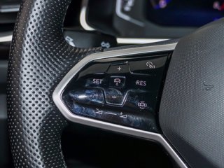 VOLKSWAGEN T-roc 1.0 tsi r-line 110cv