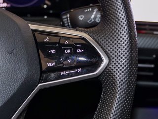 VOLKSWAGEN Golf 1.5 tsi evo r-line 150cv