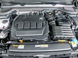 VOLKSWAGEN Golf 2.0 tdi life 150cv dsg