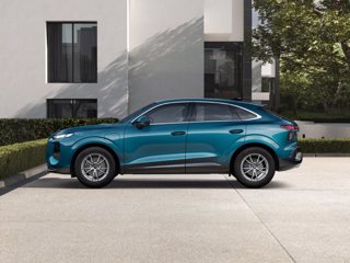 AUDI Q3 SPB e-hybrid 200 kW S tronic Business