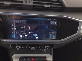 AUDI Q3 35 2.0 tdi business s-tronic