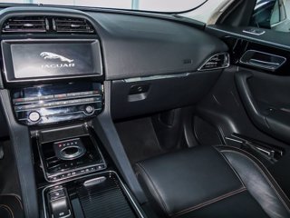 JAGUAR F-pace 2.0d i4 prestige 180cv auto my20