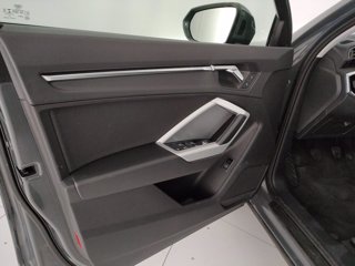 AUDI Q3 35 2.0 tdi business