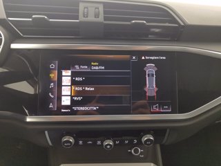 AUDI Q3 35 2.0 tdi business advanced s-tronic