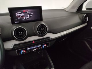 AUDI Q2 30 2.0 tdi business