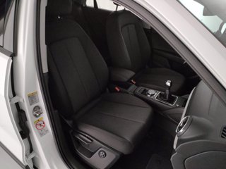 AUDI Q2 30 2.0 tdi business