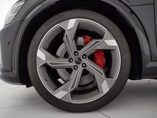 AUDI Sq8 sportback e-tron sport attitude quattro