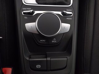 AUDI Q2 30 2.0 tdi admired s-tronic