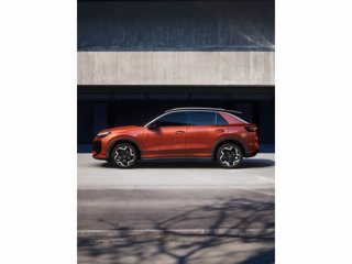 VOLKSWAGEN T-Roc 1.5 eTSI ACT 150 CV DSG R-Line