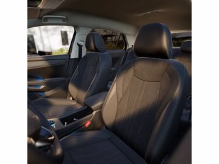 VOLKSWAGEN T-Roc 1.5 eTSI ACT DSG Style