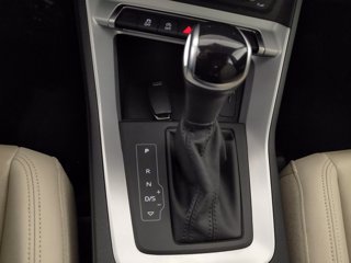 AUDI Q3 35 2.0 tdi business advanced s-tronic