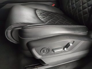 AUDI Q8 55 3.0 tfsi mhev sport quattro tiptronic