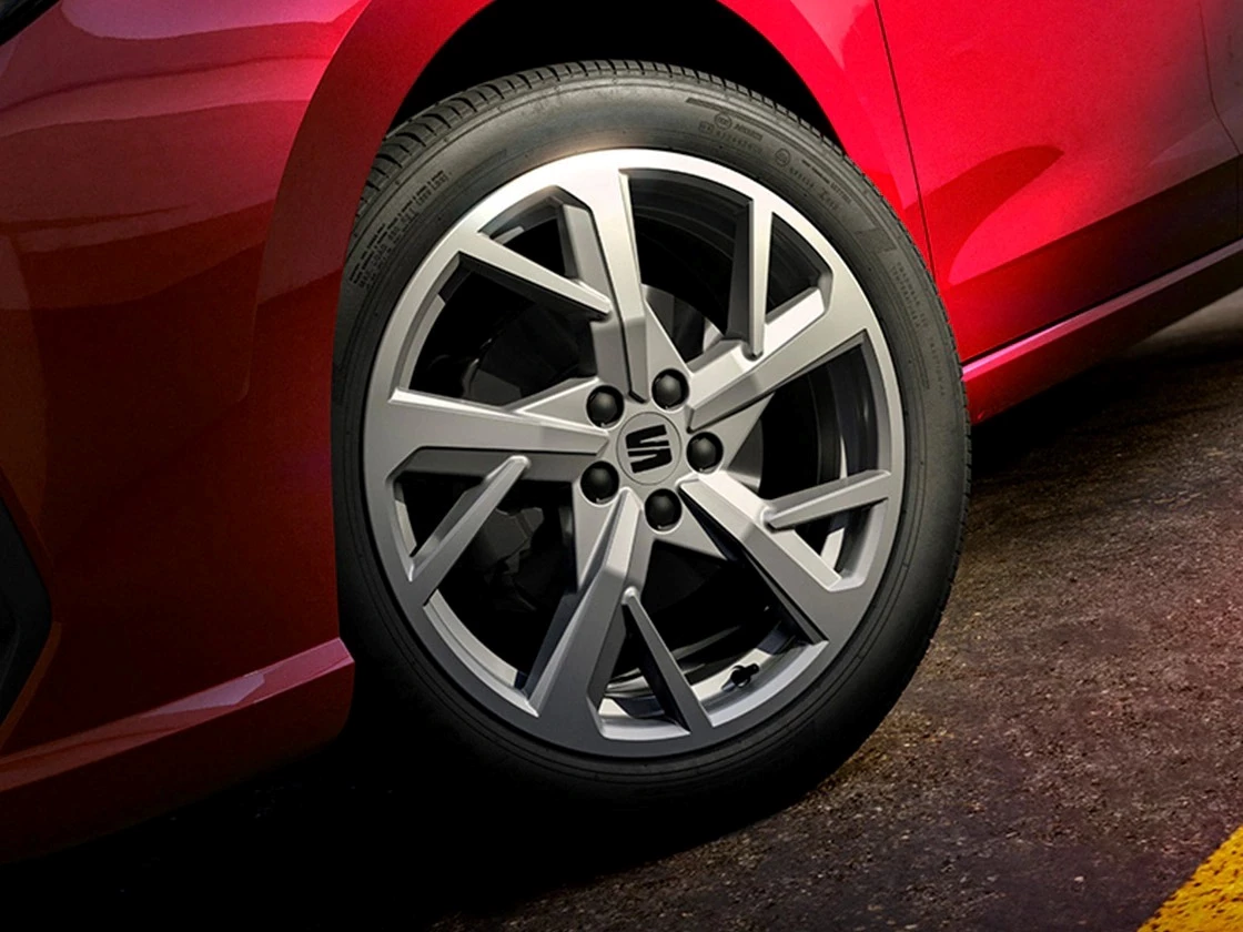 Imgi 119 Seat Ibiza Pa Fr 17 Inch Dynamic Alloy Wheels