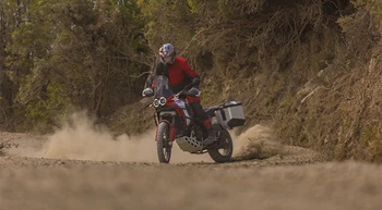 Ducati Desertx Discovery Overview Mosaic Gallery 780X430 03